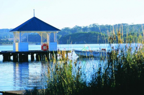 Гостиница Rest Point Holiday Village  Уолпол